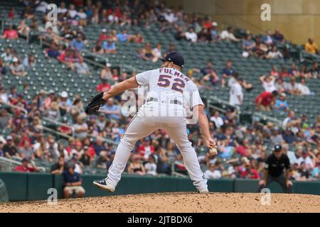 Minneapolis, US, August 28 2022: Minnesota Pitcher Michael Fulmer (52) wirft einen Pitch während des Spiels mit San Francisco Giants und Minnesota Twins, das im Target Field in Minneapolis Mn stattfand. David Seelig/Cal Sport Medi Stockfoto