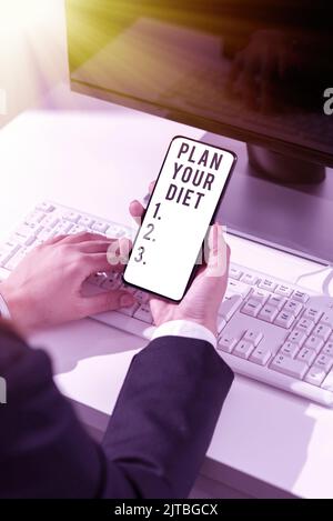 Textunterschrift: Planen Sie Ihre Ernährung. Business-Ansatz Planen Sie Fitness-Aktivitäten und Mahlzeiten, Gewicht zu verlieren Kollegen Teilen Gedanken zusammen Stockfoto