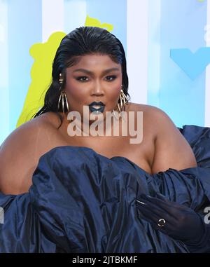 Newark, USA. 28. August 2022. Lizzo nimmt am 28. August 2022 an den 2022 MTV-VMAs im Prudential Center in Newark, New Jersey, Teil. Foto: Jeremy Smith/imageSPACE Kredit: Imagespace/Alamy Live News Stockfoto