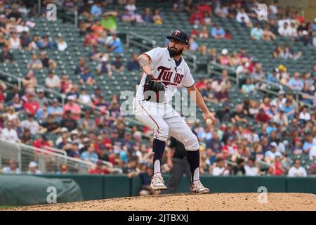 Minneapolis, US, August 28 2022: Minnesota Pitcher Devin Smelledzer (31) wirft einen Pitch während des Spiels mit San Francisco Giants und Minnesota Twins, die im Target Field in Minneapolis Mn. David Seelig/Cal Sport Medi Stockfoto