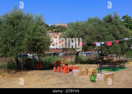 Das 12.-Jahrhundert-Schloss von Serravalle (Malaspina Castle) in Bosa (Provinz Oristano) auf der Insel Sardinien, Italien Stockfoto