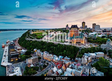 Quebec City zur blauen Stunde, Luftaufnahme Stockfoto