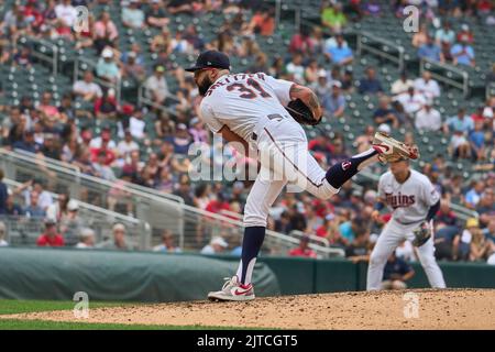 Minneapolis, US, August 28 2022: Minnesota Pitcher Devin Smelledzer (31) wirft einen Pitch während des Spiels mit San Francisco Giants und Minnesota Twins, die im Target Field in Minneapolis Mn. David Seelig/Cal Sport Medi Stockfoto