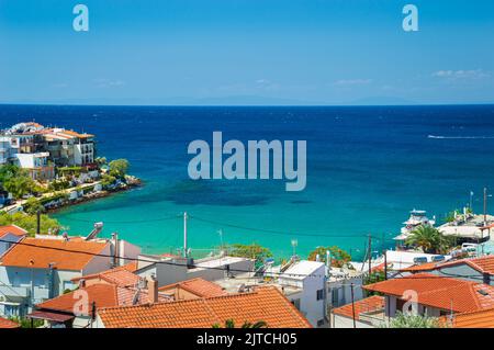 Blick von oben vom Dorf Skala Marion auf der Insel Thassos bei Tag Stockfoto