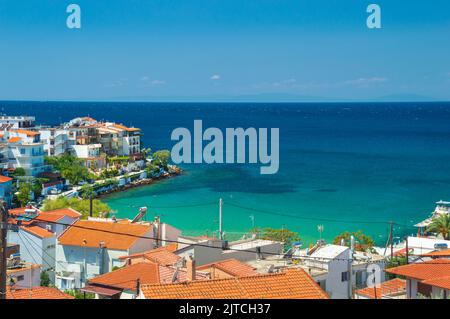 Blick von oben vom Dorf Skala Marion auf der Insel Thassos bei Tag Stockfoto