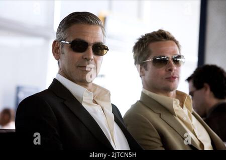 GEORGE CLOONEY, BRAD PITT, OCEAN'S 13, 2007 Stockfoto