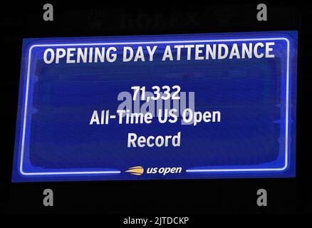 New York, Gbr. 29. August 2022. New York Flushing Meadows US Open Day 1 29/08/2022 Nick Kyrgios (AUS) erste Runde Spiel Kredit: Roger Parker/Alamy Live News Stockfoto