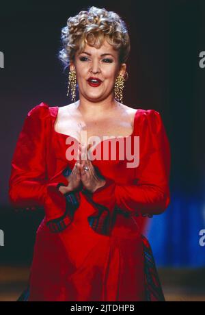 Angelika Milster, deutsche Sängerin, Schauspielerin und Musicaldarstellerin, Portrait, Deutschland, 1993. Angelika Milster, deutsche Sängerin, Schauspielerin und Musikerin, Portrait, Deutschland, 1993. Stockfoto