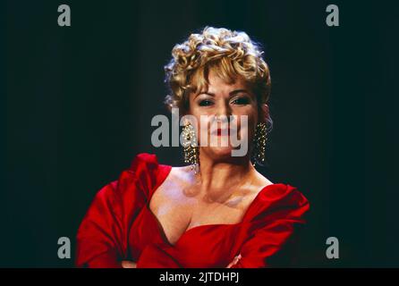 Angelika Milster, deutsche Sängerin, Schauspielerin und Musicaldarstellerin, Portrait, Deutschland, 1993. Angelika Milster, deutsche Sängerin, Schauspielerin und Musikerin, Portrait, Deutschland, 1993. Stockfoto