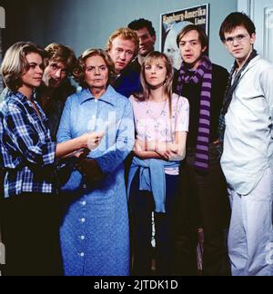 Bin sein dagegen sehr, NDR Fernsehserie, Deutschland, 1985, Folge 2, Szene: Edi Samland, Klaus Naeve, Heidi Kabel, Rainer Goernemann, Oliver Sander, Traudel Sperber, Ulli Lothmanns, Robert Düssler. Bin sein dagegen sehr, Fernsehserie, Deutschland, 1985, Folge 2, Szene: EDI Samland, Klaus Naeve, Heidi Kabel, Rainer Goernemann, Oliver Sander, Traudel Sperber, Ulli Lothmanns, Robert Düssler. Stockfoto