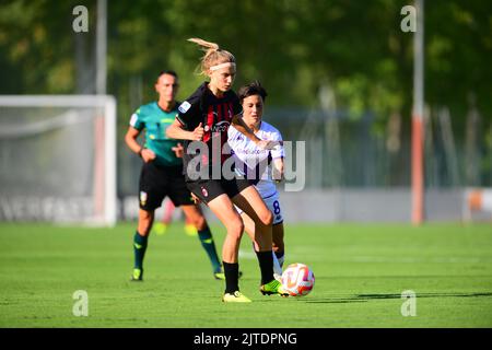 Mailand, Italien. 28. August 2022. Martina Piemonte vom AC Mailand in Aktion während des AC Mailand - ACF Fiorentina, 1. Turn of Serie A Femminile Tim 2022/23 in Centro P. Vismara - Puma House of Football, Mailand, Lombardei, Italien, 28/08/22 Credit: Independent Photo Agency/Alamy Live News Stockfoto