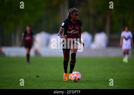 Mailand, Italien. 28. August 2022. Lindsey Thomas vom AC Mailand in Aktion während des AC Mailand - ACF Fiorentina, 1. Turn of Serie A Femminile Tim 2022/23 in Centro P. Vismara - Puma House of Football, Mailand, Lombardei, Italien, 28/08/22 Credit: Independent Photo Agency/Alamy Live News Stockfoto