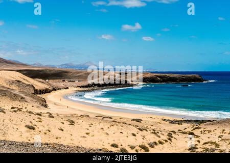 Strandlandschaft namens Caleta del Congrio im Nationalpark Los Ajaches auf Lanzarote, Kanarische Inseln, Spanien Stockfoto