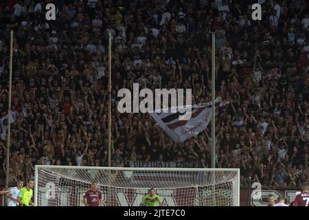 Reggio Calabria, Italien. 28. August 2022. Fans von Reggina während Reggina 1914 gegen FC Sudtirol, Italienisches Fußballspiel der Serie B in Reggio Calabria, Italien, August 28 2022 Quelle: Independent Photo Agency/Alamy Live News Stockfoto