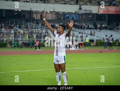 Kalkutta, Indien. 28. August 2022. Verschiedene Momente des Gruppe-B-Spiels des Durand Cup Fußballturniers 131. zwischen Indiens zwei größten Fußballgiganten und Erzrivalen seit Jahrzehnten .Mohunbagan (ATKMB) & Eastbengal (EEBFC) im Salt Lake Stadium (VYBK), Kalkutta, Indien am 28.. August 2022. Mohunbagan gewinnt das Hochspannungsspiel um 1-0 (eigenes Tor von Sumit Passi). (Foto von Amlan Biswas/Pacific Press) Quelle: Pacific Press Media Production Corp./Alamy Live News Stockfoto