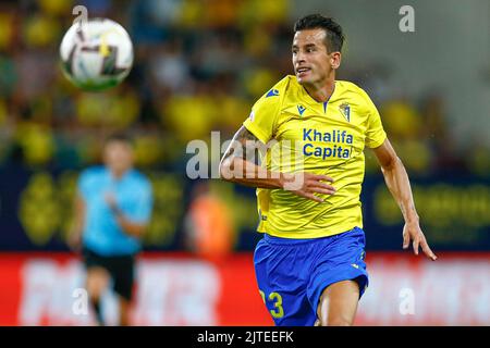 Caus, Spanien. 29. August 2022. Luis Hernandez von Cadiz während des La Liga-Spiels zwischen Cadiz CF und Athletic Club spielte am 29. August 2022 im Nuevo Mirandilla Stadium in Cadiz, Spanien. (Foto von Antonio Pozo/PRESSIN) Quelle: PRESSINPHOTO SPORTS AGENCY/Alamy Live News Stockfoto