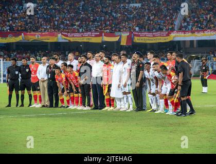 Kalkutta, Indien. 28. August 2022. Verschiedene Momente des Gruppe-B-Spiels des Durand Cup Fußballturniers 131. zwischen Indiens zwei größten Fußballgiganten und Erzrivalen seit Jahrzehnten .Mohunbagan (ATKMB) & Eastbengal (EEBFC) im Salt Lake Stadium (VYBK), Kalkutta, Indien am 28.. August 2022. Mohunbagan gewinnt das Hochspannungsspiel bis 1-0 (Bildquelle: © Amlan Biswas/Pacific Press via ZUMA Press Wire) Stockfoto