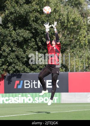 Italien, Mailand 28.. Aug, GK Laura Giuliani AC Mailand Frau Team, Aufwärmen vor dem Spiel gegen Fiorentina Stockfoto