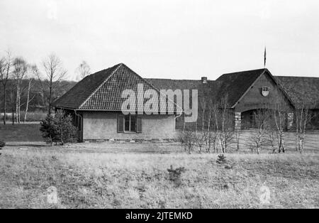 Der Landsitz und die Villa vom fruheren Propagandaminister Joseph Goebbels, das Geländige Bogensee bei Wandlitz, wird nun als Hochschule der FDJ genutzt, Nähe Berlin, Deutschland 1947. Stockfoto