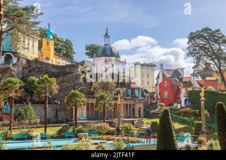 Beliebten Ferienort Portmeirion mit seiner Architektur im Stil der italienischen Dorfes in Gwynedd, Wales. Stockfoto