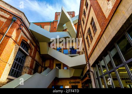Das alte Brauereigebäude Warteck nach der Renovierung wird nun für viele Zwecke genutzt. Werkraum steht für die Zusammenarbeit verschiedener Projekte, Unternehmen Stockfoto
