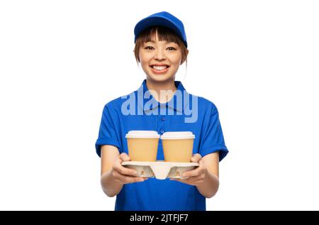 Delivery Frau mit Kaffeetassen zum Mitnehmen Stockfoto