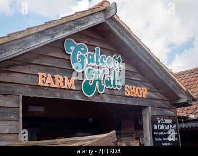 Der Eingang zum Calcott Hall Farm Shop in Brentwood, Essex. Stockfoto