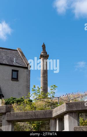 30. August 2022. Elgin, Moray, Schottland. Dies ist das Duke of Gordon Monument auf dem Ladyhill, von Murdochs Wynd aus gesehen. Stockfoto