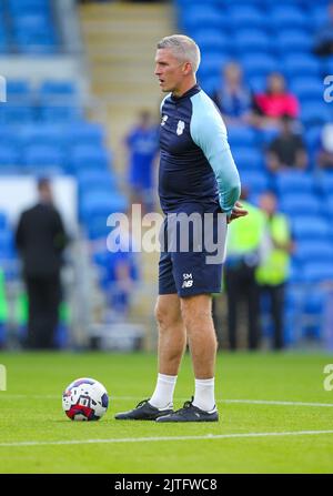 Cardiff City Stadium, Cardiff, Großbritannien. 30. August 2022. Championship Football, Cardiff City gegen Luton; Steve Morison, Manager of Cardiff City Kredit: Action Plus Sports/Alamy Live News Stockfoto