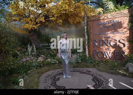 Morfydd Clark nahm an der Weltpremiere von „der Herr der Ringe: Die Ringe der Macht“ auf dem Odeon Leicester Square in London Teil. Bilddatum: Dienstag, 30. August 2022. Stockfoto