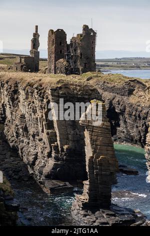 Castle Sinclair Girnigoe liegt etwa 3 Meilen nördlich von Wick an der Ostküste von Caithness, Schottland Stockfoto