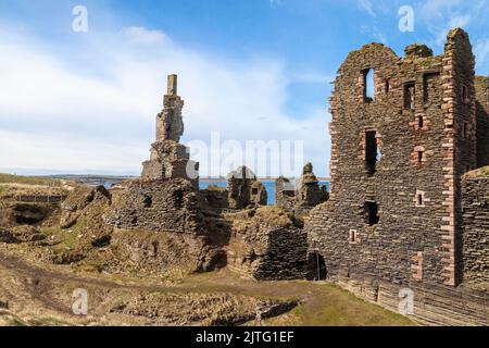 Castle Sinclair Girnigoe liegt etwa 3 Meilen nördlich von Wick an der Ostküste von Caithness, Schottland Stockfoto