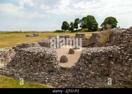 Old Sarum Cathedral in der Nähe der Stadt Salisbury, England. Stockfoto