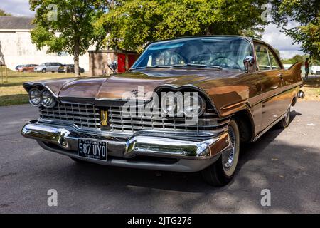 1959 Plymouth Fury ‘587 UYO’ im Bicester Heritage Centre ausgestellt Stockfoto