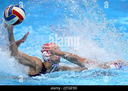 SPLIT, KROATIEN - 30. AUGUST: Torhüterin von Rumänien Mariia Dvorzhetska im Einsatz während des len European Championship Split 2022 Wasserpolo-Spiels der Frauen zwischen Kroatien und Rumänien in der Spaladium Arena am 30. August 2022 in Split, Kroatien. Foto: Marko Lukunic/PIXSELL Stockfoto