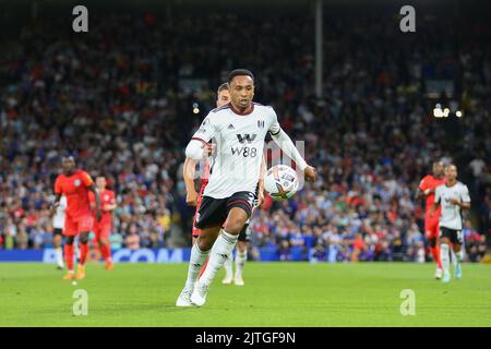 London, Großbritannien. 30. August 2022. Kenny Tete von Fulham während des Premier League-Spiels zwischen Fulham und Brighton und Hove Albion im Craven Cottage, London, England am 30. August 2022. Foto von Pedro Soares. Nur zur redaktionellen Verwendung, Lizenz für kommerzielle Nutzung erforderlich. Keine Verwendung bei Wetten, Spielen oder Veröffentlichungen einzelner Clubs/Vereine/Spieler. Kredit: UK Sports Pics Ltd/Alamy Live Nachrichten Stockfoto