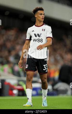 Craven Cottage, Fulham, London, Großbritannien. 30. August 2022. Premier League Football, Fulham gegen Brighton: Antonee Robinson von Fulham Credit: Action Plus Sports/Alamy Live News Stockfoto