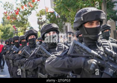 Türkei, 30/08/2022, Ankara, Türkei. 30. August 2022. Der türkische Gendarm marschierte während der Militärparade. Der Tag des Sieges ist ein offizieller und nationaler Feiertag, der jedes Jahr am 30. August in der Türkei und der Türkischen Republik Nordzypern zum Gedenken an die große Offensive begangen wird, die am 30. August 1922 unter Atatürks Kommando in Dumlup?nar mit dem Sieg endete. Am 100.. Jahrestag des Sieges versammelte sich die türkische Armee vor der Großen Nationalversammlung der Türkei (TBMM) und organisierte einen marsch nach Ulus, wo sich die ehemalige große Nationalversammlung der Türkei befand. Kredit: SOPA Images Limited/ Stockfoto