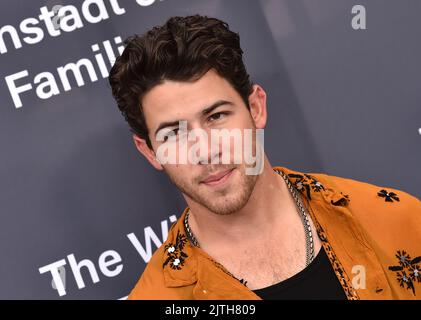 Nick Jonas bei der Ankunft im Cedars-Sinai Board of Governors 50. Jubiläumsfeier im SoFi Stadium am 07. August 2022 in Los Angeles, CA. © OConnor/AFF-USA.com Stockfoto