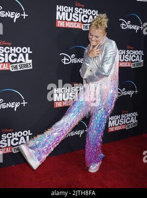 Jojo Siwa bei der Premiere der Saison 3 in der High School Musical: The Musical Series am 27. Juli 2022 in Burbank, Kalifornien © Janet Gough / AFF-USA.com Stockfoto