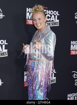 Jojo Siwa bei der Premiere der Saison 3 in der High School Musical: The Musical Series am 27. Juli 2022 in Burbank, Kalifornien © Janet Gough / AFF-USA.com Stockfoto