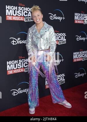 Jojo Siwa bei der Premiere der Saison 3 in der High School Musical: The Musical Series am 27. Juli 2022 in Burbank, Kalifornien © Janet Gough / AFF-USA.com Stockfoto