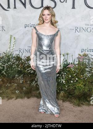 London, Großbritannien. 30. August 2022. Morfydd Clark hat bei der Weltpremiere von „der Herr der Ringe: Die Ringe der Macht“ im Leicester Square Gardens in London gesehen. Kredit: SOPA Images Limited/Alamy Live Nachrichten Stockfoto