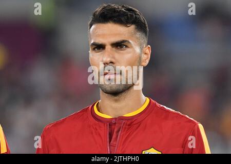 Rome, Italy , 30. Aug , 2022 im Bild von links nach rechts, Zeki Celik von AS Roma während des Fußballs Serie A Spiel Roma gegen Monza Credit: Massimo Insabato/Alamy Live News Stockfoto