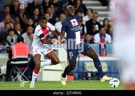 PARIS - (lr) Jean Lucas de Souza Oliveira vom FC AS Monaco, Danilo Pereira von Paris Saint-Germain während des Spiels der französischen Ligue 1 zwischen Paris Saint-Germain und AS Monaco am 28. August 2022 im Parc des Princes in Paris, Frankreich. ANP | Dutch Height | GERRIT AUS KÖLN Stockfoto