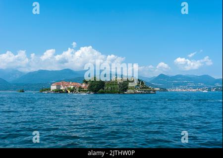 Blick über den Lago Maggiore zur Isola Bella, Stresa, Lago Maggiore, Piemont, Italien, Europa | Blick über den Lago Maggiore zur Isola Bella von Stresa. Stresa ist ein Stockfoto