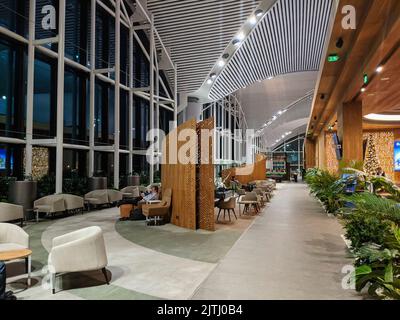 Sitzbereich in der Business Lounge des Flughafens Istanbul. Stockfoto