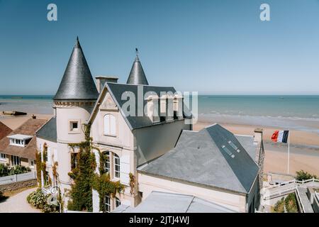 Arromanches-les-Bains an der französischen Küste der Normandie Stockfoto