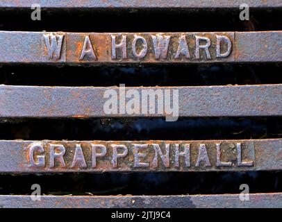 WA Howard, Grappenhall geprägtes Gusseisengitter, Warrington, Cheshire, England, Großbritannien, WA4 2SJ Stockfoto