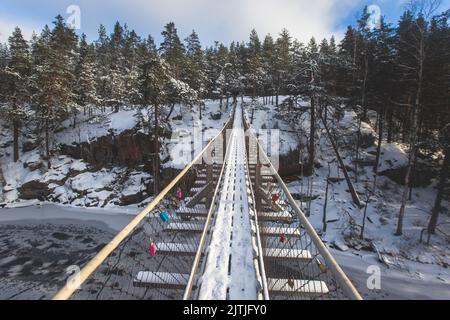 Repovesi-Nationalpark, Luftaufnahme im Winter, Landschaftsansicht eines finnischen Parks, Südfinnland, Kouvola und Mantyharju, Region Kymenlaakso, mit einem Stockfoto